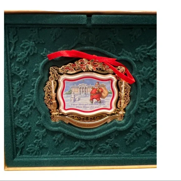 White House Christmas Ornament 2011 - Picture 3 of 5